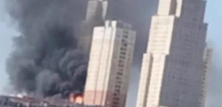 بالفيديو.. حريق بمركز ثقافي في اسطنبول!