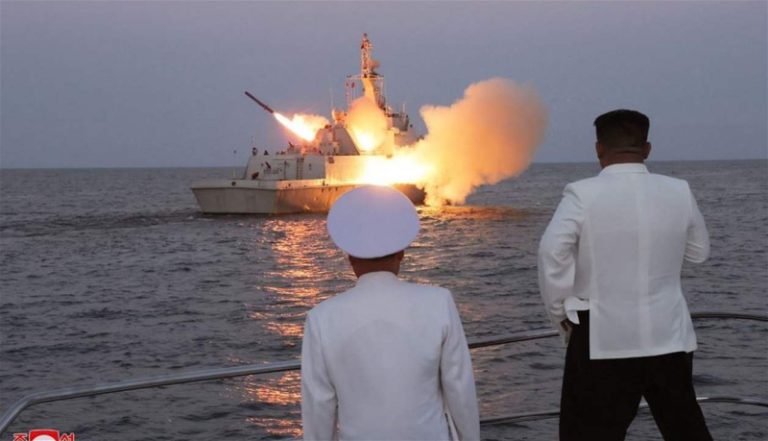 كيم جونغ أون يشرف على اختبار صواريخ كروز استراتيجية!