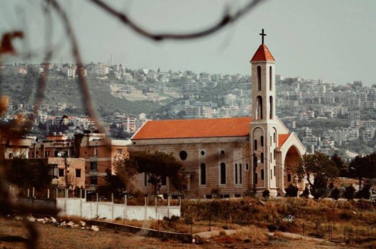 السطو على كنيسة في الجية وتحطيم تماثيل