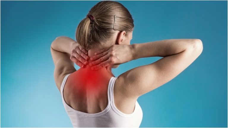 وجع الرأس من الخلف.. الأسباب والعلاج