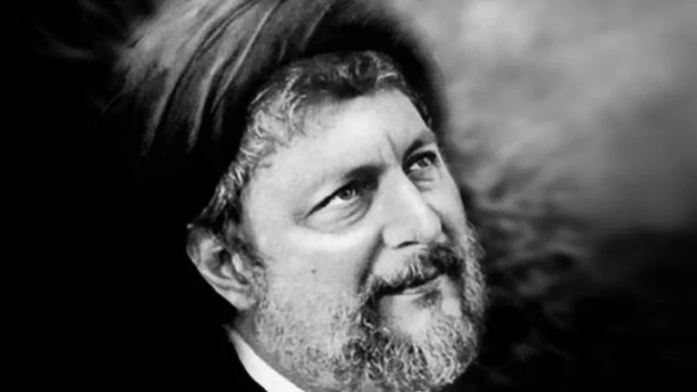 عائلة الصدر: ننصح بشرى الخليل بالاعتذار عما تقترفه في قضية الإمام