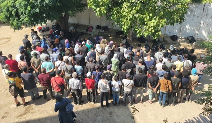 الجيش يوقف 130 سورياً و5 مواطنين لمحاولة التسلل عبر البحر