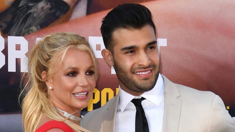 بعد إنفصالها عن سام أصغري.. بريتني سبيرز خائفة على “الكلبين”