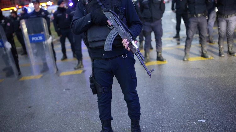 إعتقال 17 شخصاً في تركيا بعملية أمنية