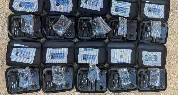 بالصور: الاحتلال يزعم إحباط تهريب طائرات مسيرة إلى غزة