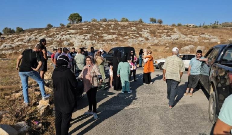 اعتصام على طريق وادي الكفور