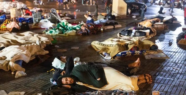 ارتفاع عدد ضحايا المغرب.. ومصرع أسرة بكاملها