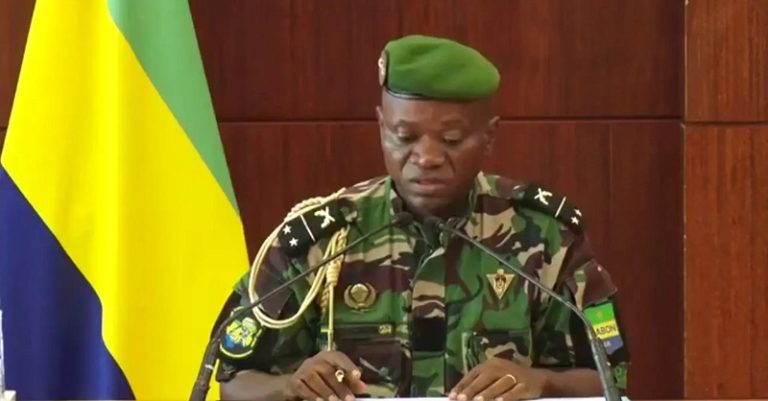 الغابون نحو انتخابات ودستور جديد