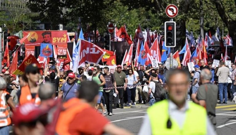 تظاهرات في سويسرا لزيادة الأجور