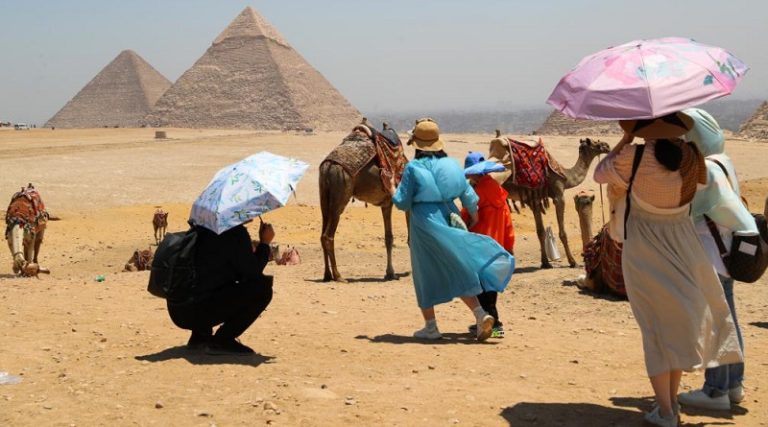 موجة حر شديدة تضرب مصر!