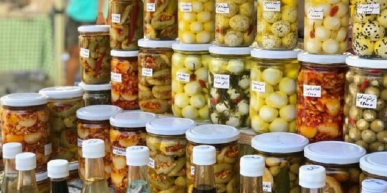 المونة تتخطى المأكولات الريفية بفضل “السوشيال ميديا”