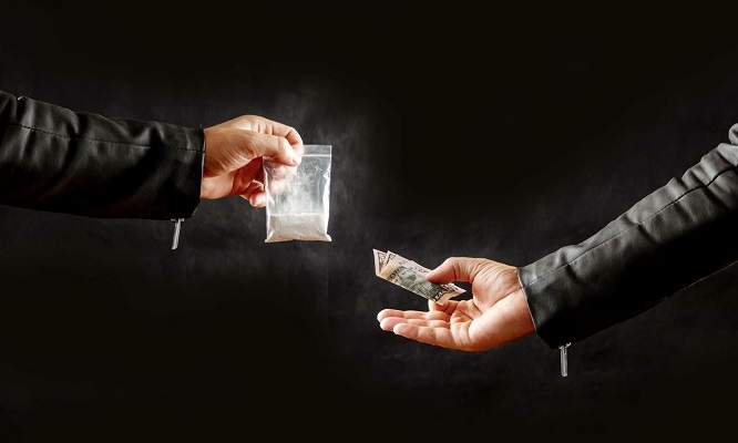 توقيف شبكة لترويج المخدرات في المطاعم