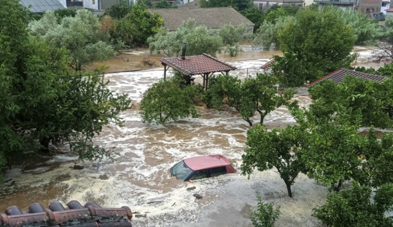 قتيل بالأمطار الغزيرة في اليونان
