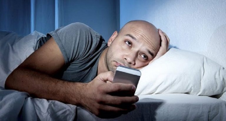 السهر ليلاً قد يزيد خطر الإصابة بمرض السكري!