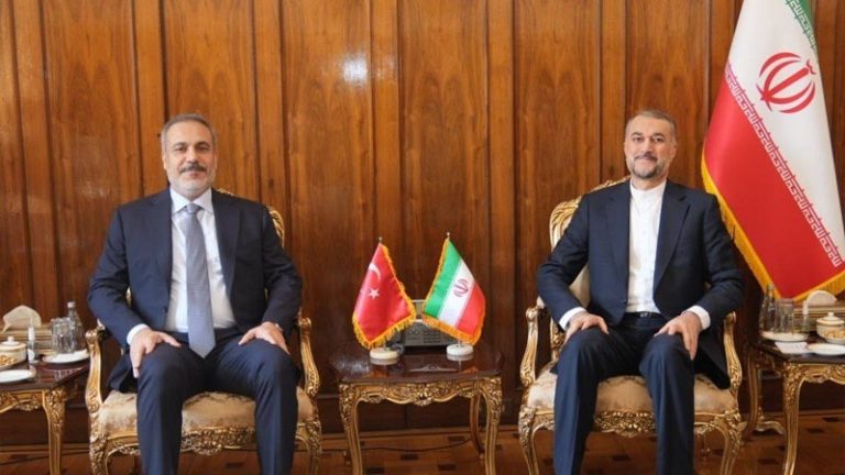 مباحثات بين عبد اللهيان ونظيره التركي