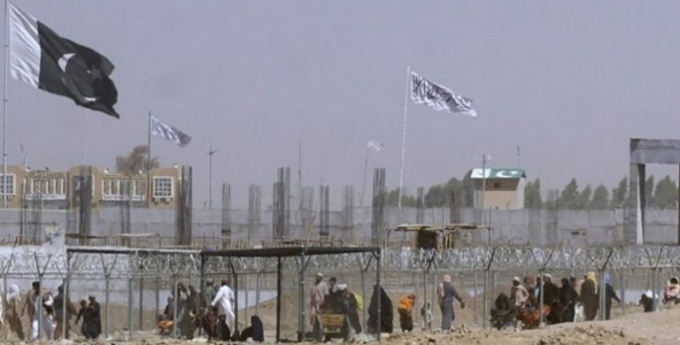 إغلاق معبر بين باكستان وأفغانستان بعد إشتباكات بين حرس الحدود