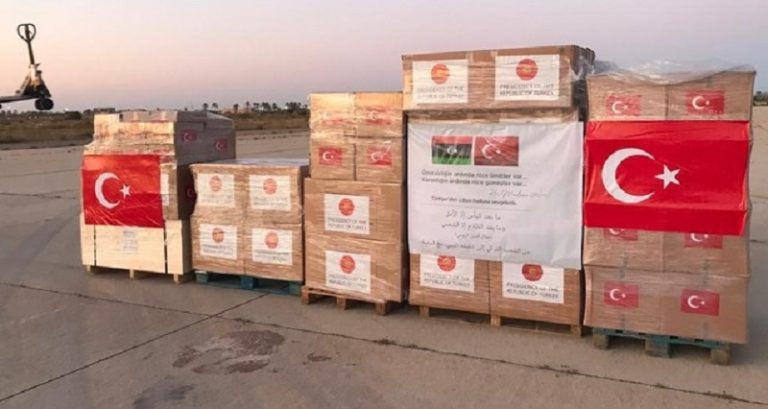 تركيا ترسل مساعدات طبية إلى ليبيا