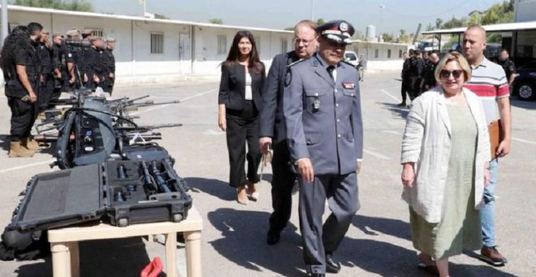 حفل تخريج ضباط واستلام هبة اميركية