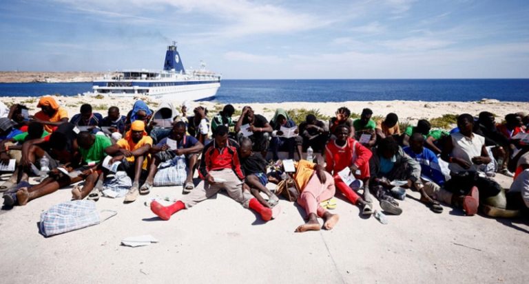 استنفار أوروبي خوفاً من المهاجرين في إيطاليا