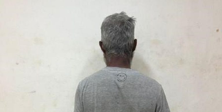 طعنه بوحشية على طريق رومية وفرّ إلى سوريا