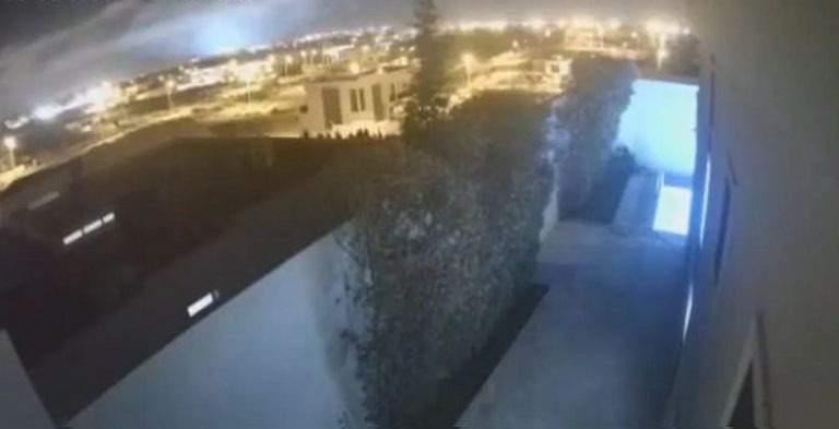 بالفيديو.. ظاهرة غريبة في سماء المغرب لحظة الزلزال