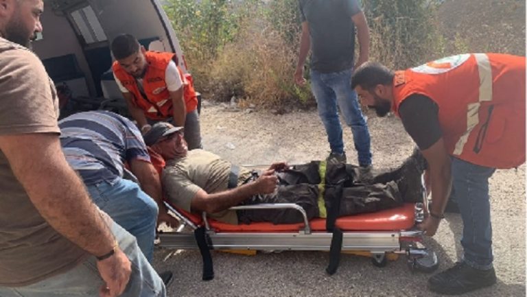 رئيس مركز للدفاع المدني يسقط بالوادي أثناء إخماد الحريق