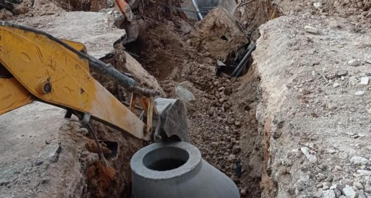 وفاة عاملَين انهار التراب عليهما