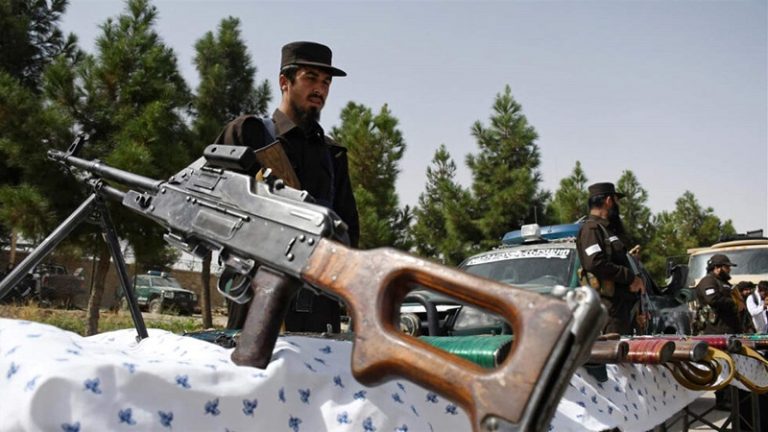 طالبان توقف موظفين من “بعثة المساعدة الدولية” السويسرية