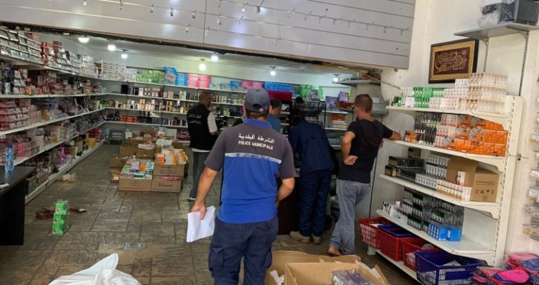 “الغبيري” تقفل محال السوريين المخالفين في الرحاب