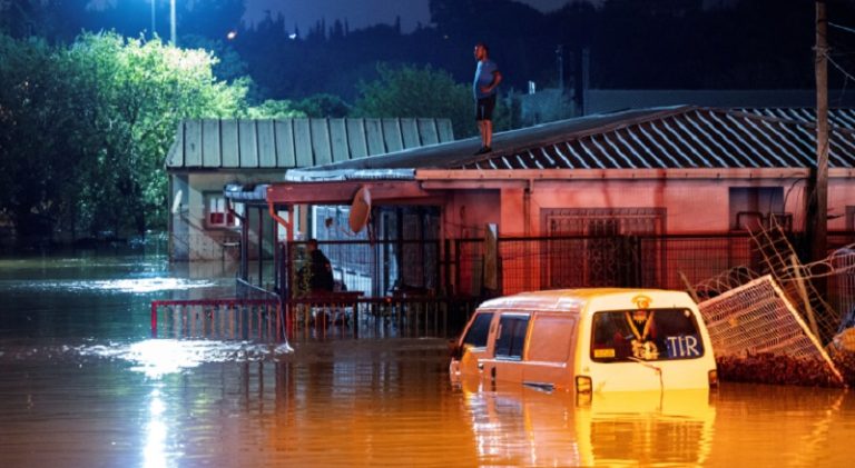 ارتفاع حصيلة القتلى في فيضانات تركيا