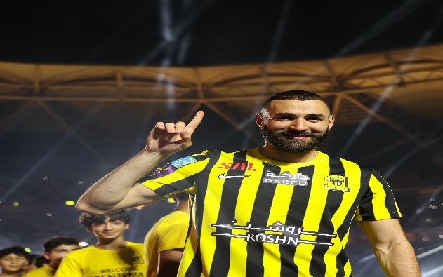 بنزيما يغيب لفترة غير معروفة عن الملاعب