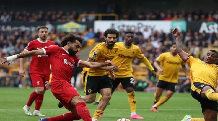 بهدايا صلاح.. ليفربول يقلب الطاولة على وولفرهامبتون ويهزمه بثلاثية لهدف