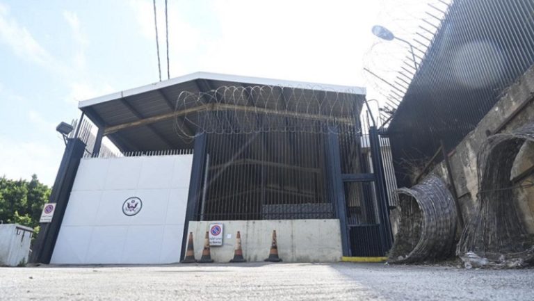 السفارة الأميركية في بيروت تنصح رعاياها بمغادرة لبنان