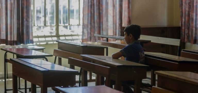 كارثة ستجعل فقراء لبنان بلا تعليم.. أين وزارة التربية منها؟