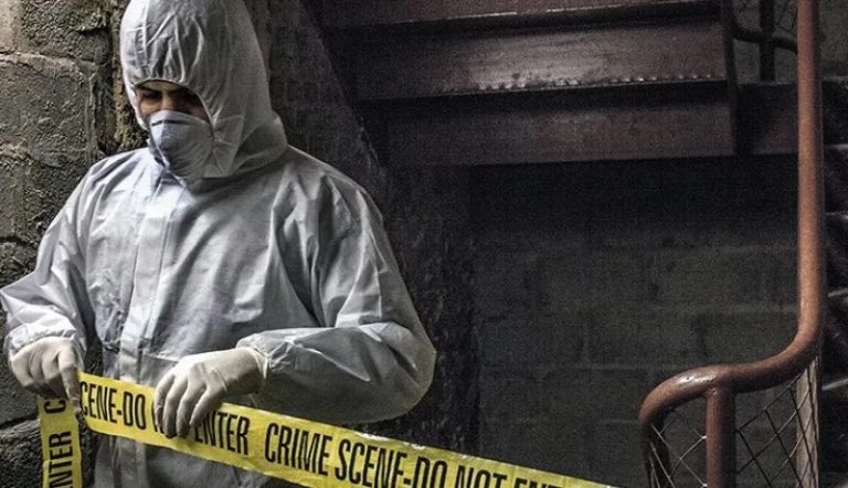 عجوز وابنها يعذّبان شاباً حتى الموت في إسبانيا