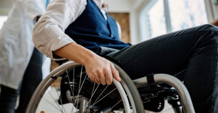 هل من علاج للإصابة بالشلل؟