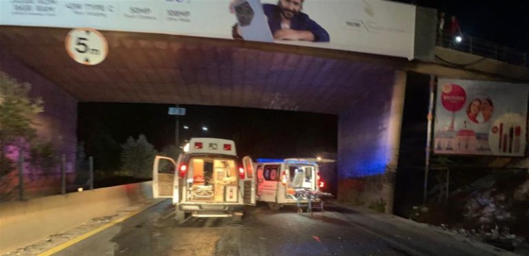 بالفيديو.. 4 جرحى بحادث سير في جبيل