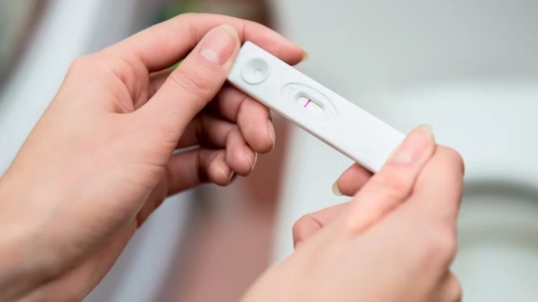 جدل في الأردن.. “فحص حمل” شرط لتوظيف المعلمات!