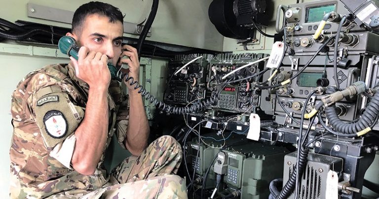 شبكة اتصال للجيش بتمويل أميركي مشروط: اختراق «الداتا»