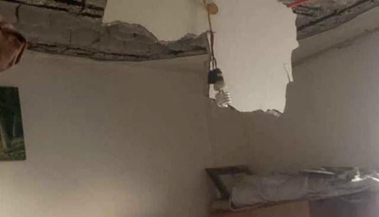 جريح بإنهيار سقف منزل في القصيبة