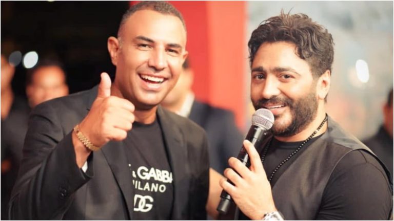 بالصورة.. تعرض مدير أعمال تامر حسني لحادث سير