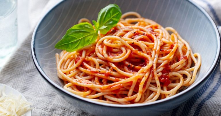 “المعكرونة” سبب وفاته!