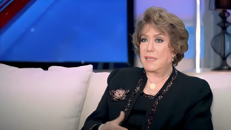 قرار من وزارة التربية المصرية يثير الجدل.. وسميحة أيوب ترد!