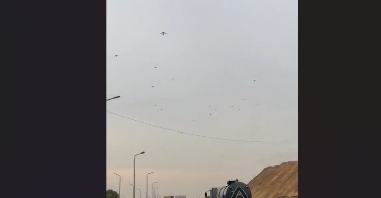 بالفيديو: اقتحام جوي بالمظلات لقاعدة تساليم