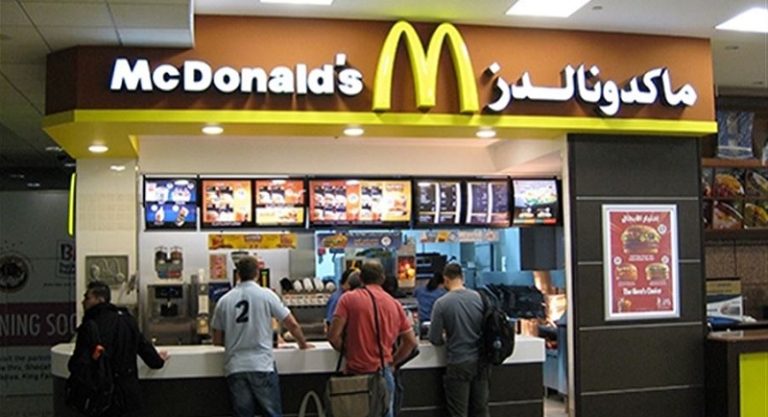 بالفيديو.. تحطيم “ماكدونالدز” في صيدا