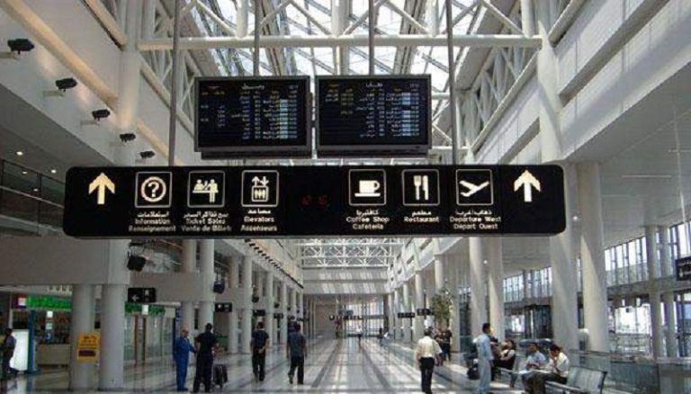 طائرة عسكرية كندية تجلي رعاياها من لبنان