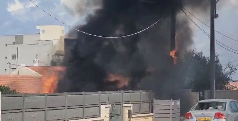 بالفيديو.. اندلاع النيران في مستوطنة سديروت