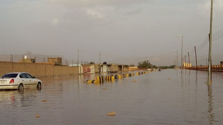 انهيار منازل وانقطاع الكهرباء بسيول ليبيا