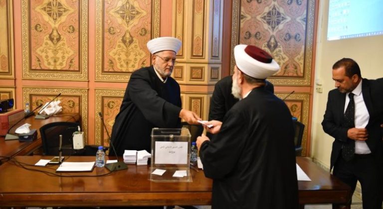 بالصور.. انطلاق انتخابات اعضاء المجلس الشرعي