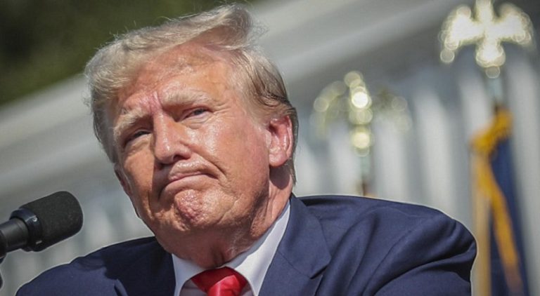 القضاء البريطاني يغرم ترامب 300 ألف جنيه إسترليني